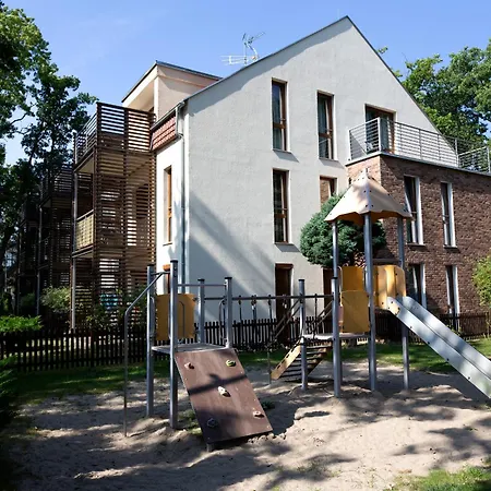 Ikar Z Wlasnym Ogrodkiem, Bardzo Blisko Morza 아파트