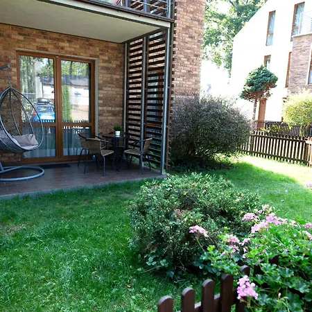 Apartment Ikar Z Wlasnym Ogrodkiem, Bardzo Blisko Morza *