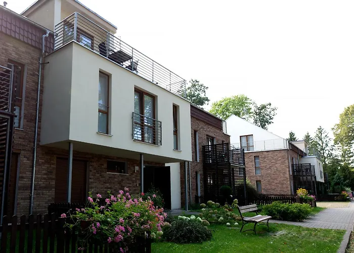 Ikar Z Wlasnym Ogrodkiem, Bardzo Blisko Morza Διαμέρισμα Rewal